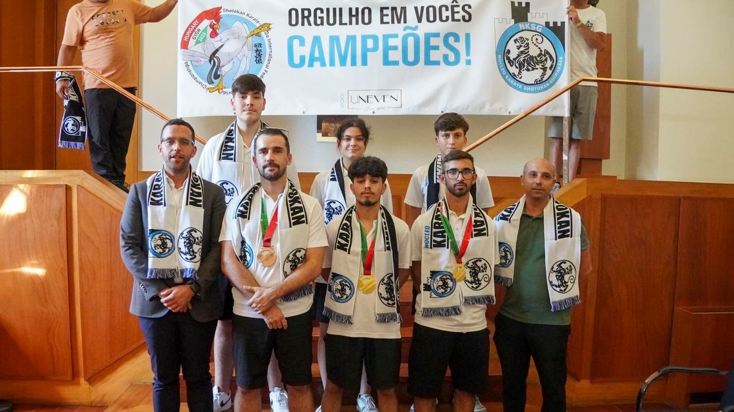 Os atletas do Núcleo Karaté Shotokan de Guimarães, foram homenageados pela Câmara Municipal de Guimarães, após mundial de Karaté.