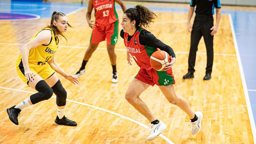 Seleção feminina vence Ucrânia