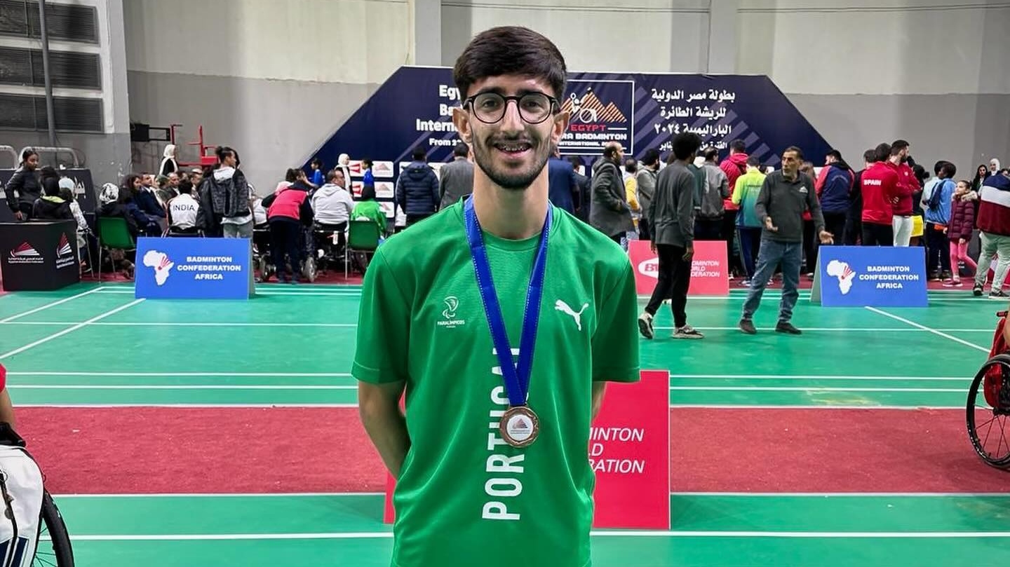 Diogo Daniel de bronze em Para Badminton