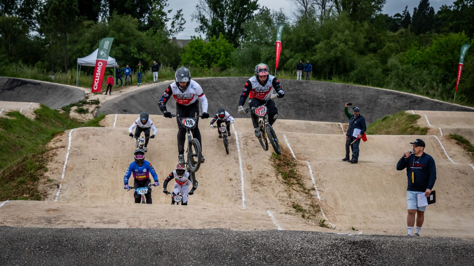 Bernardo e Renato com triunfos no BMX de Coimbra