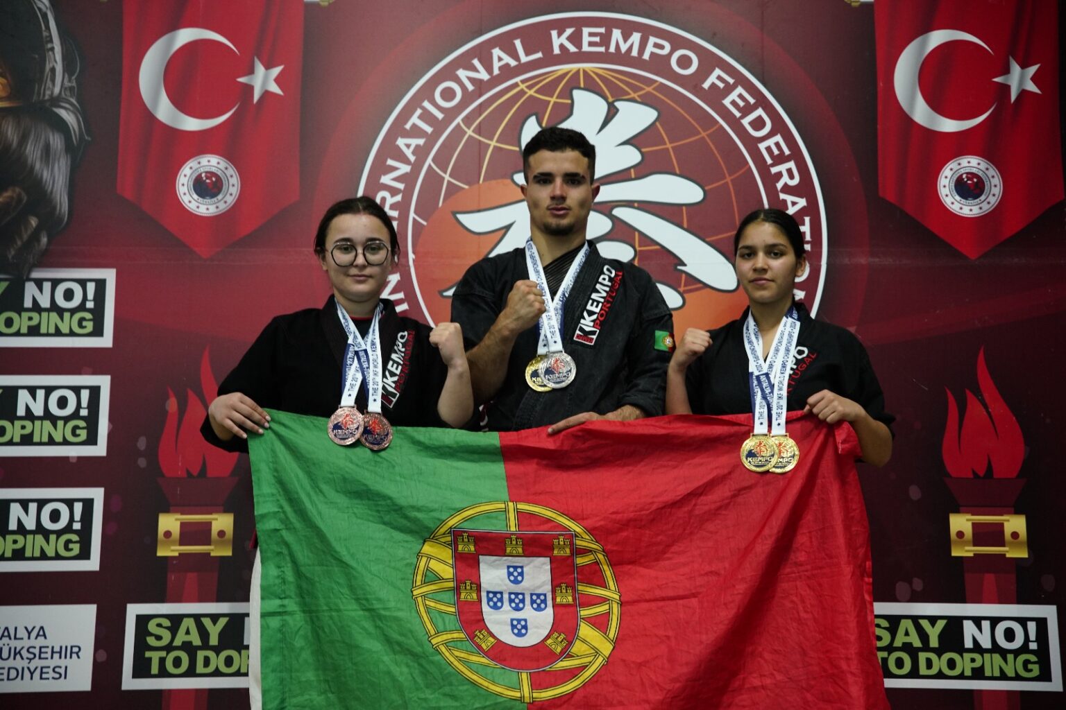 Associação KTF de ouro, prata e bronze no Mundial de Kempo
