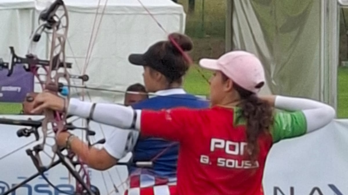 Giselle de Sousa de prata no Tiro com Arco