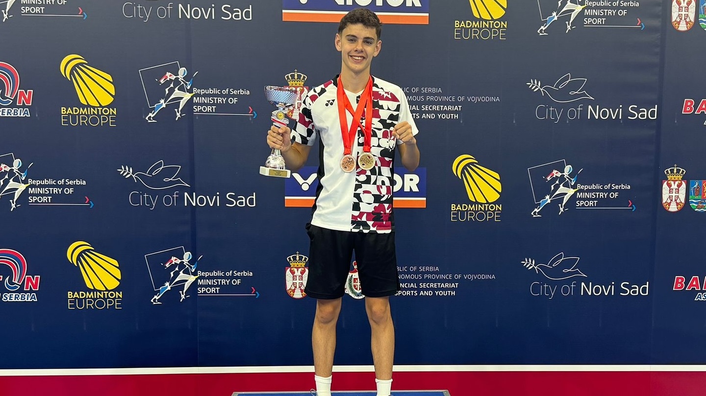 Tiago Berenguer de ouro na Sérvia