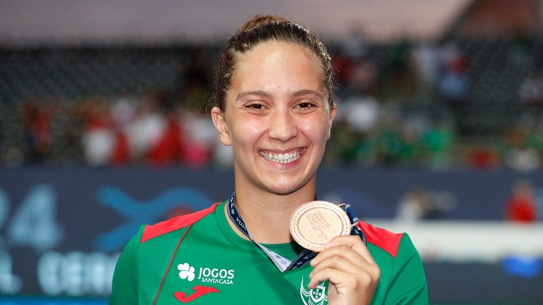 Francisca Martins de bronze Europeu nos 400 m livres