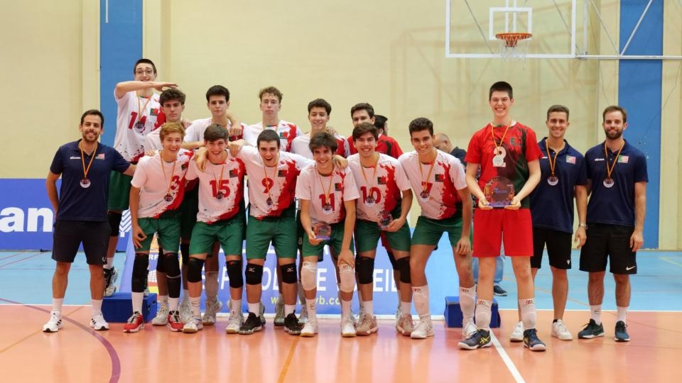 Seleção sub-18 de prata em Espanha