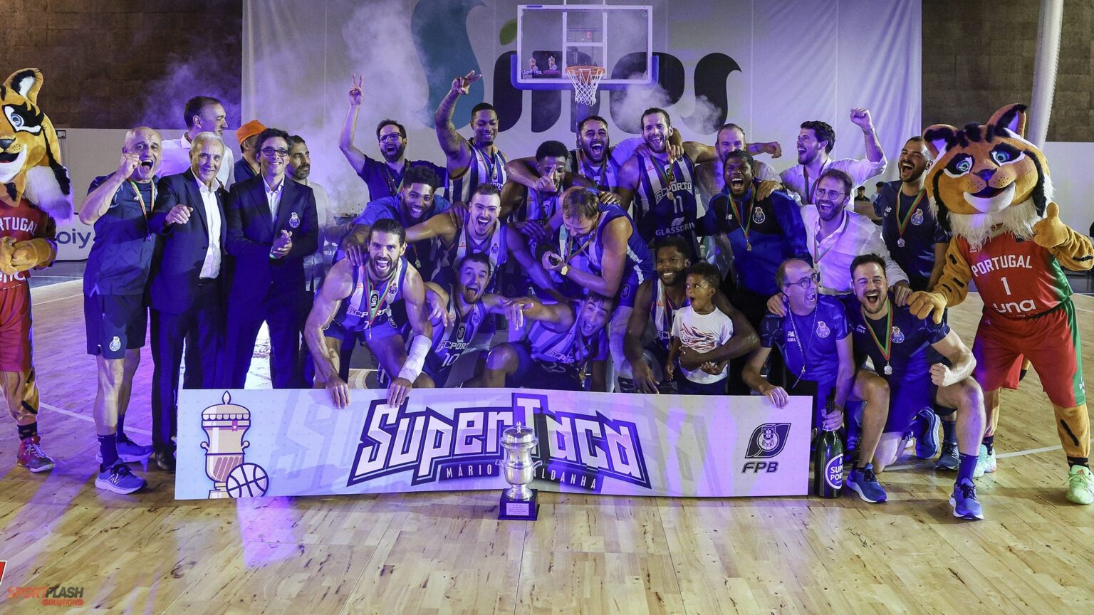 Supertaças para FC Porto e Benfica