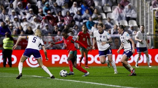 Seleção empata com a Inglaterra