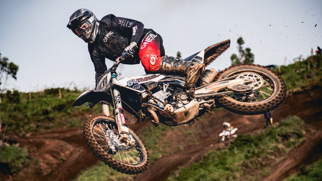 Luís Outeiro marca presença no MX1 em São Quintino