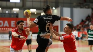 Sporting triunfa na Luz e tem título na mira