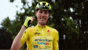 Artem Nych vence GP Douro Internacional