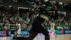 Sporting e Benfica triunfam na meia-final