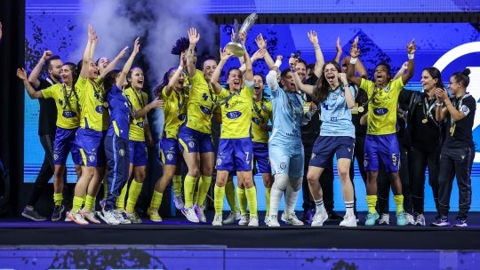 Nun'Álvares e Sporting conquistam Supertaças