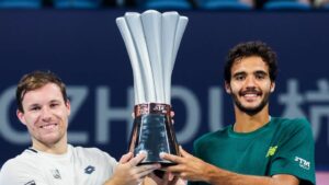 Francisco Cabral triunfa na China