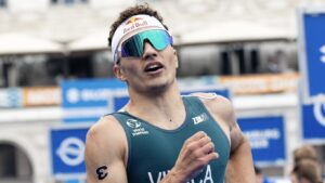 Vasco Vilaça é 2.º no Mundial de Triatlo em França
