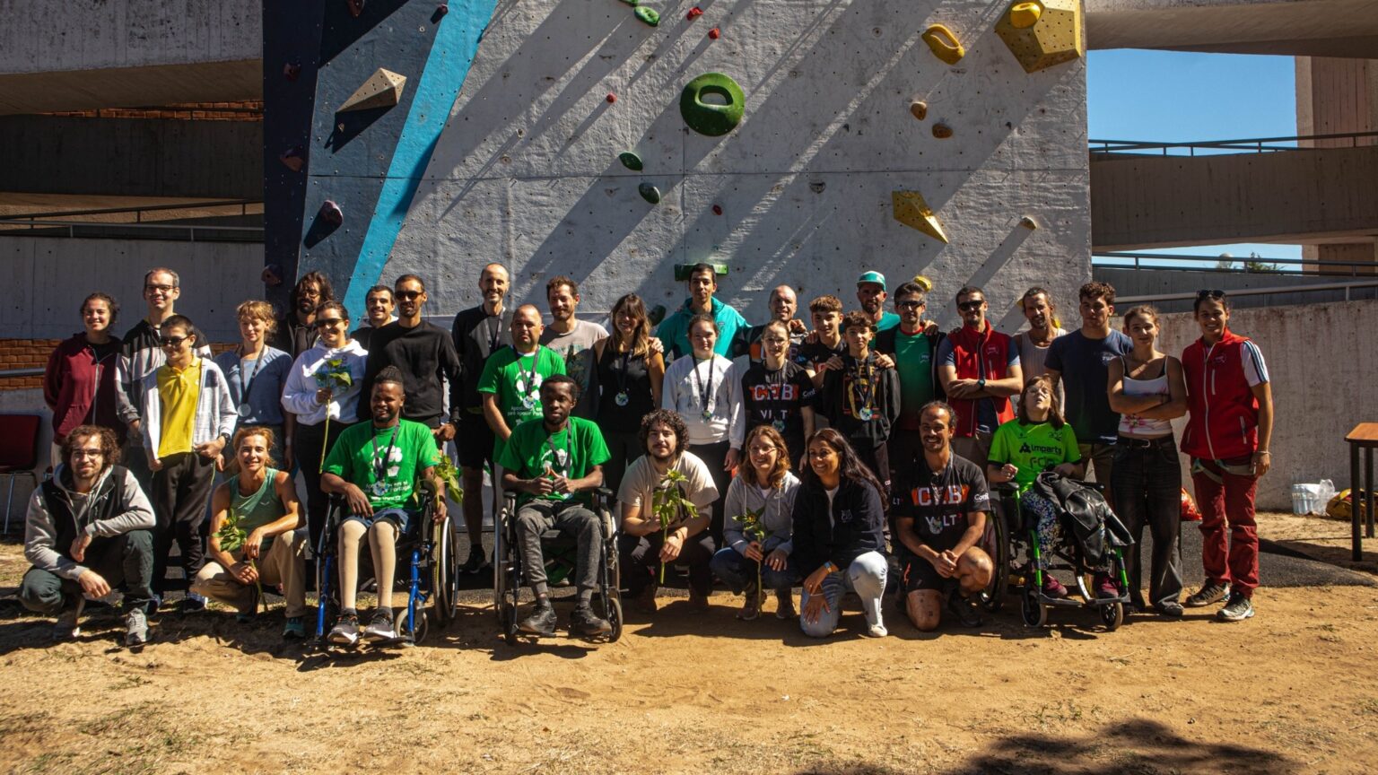 Consagrados campeões de escalada adaptada