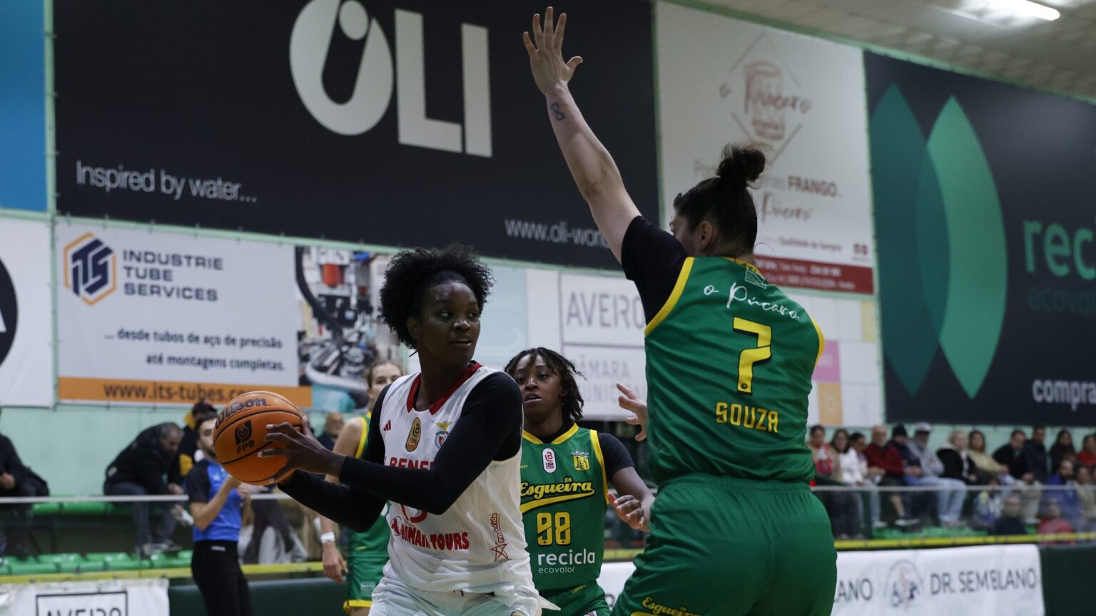 Benfica bate Esgueira na ronda 7 da liga feminina