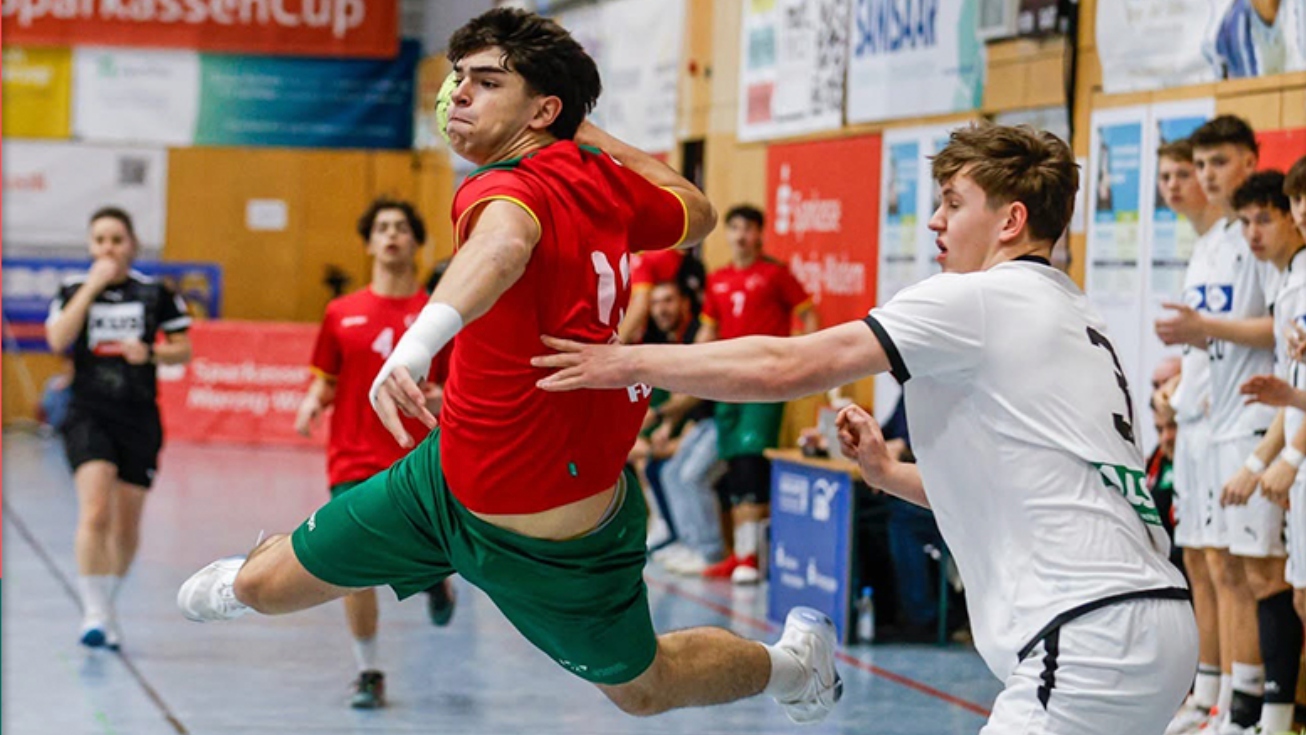 Seleção sub-18 nas 'meias' de torneio na Alemanha