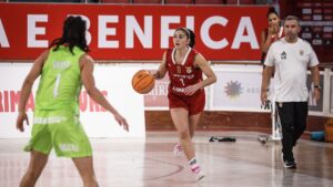 Benfica triunfa perante o Basquete Clube de Barcelos