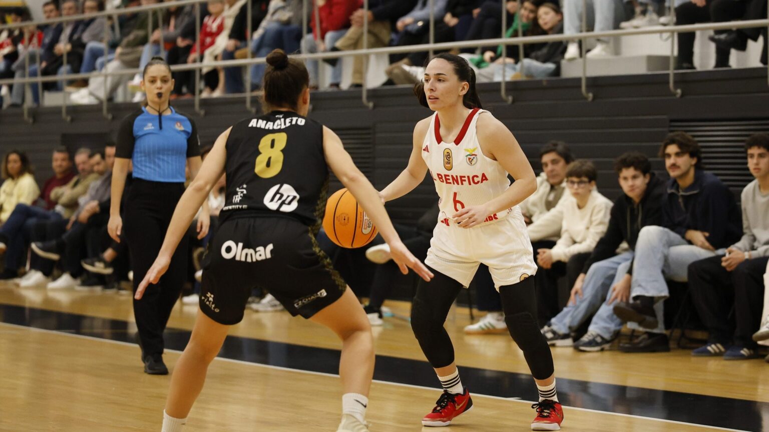 Benfica fecha o ano com uma vitória