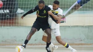 Famalicão e Quinta dos Lombos empatam a quatro