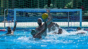 Fluvial bate Benfica e segue na liderança