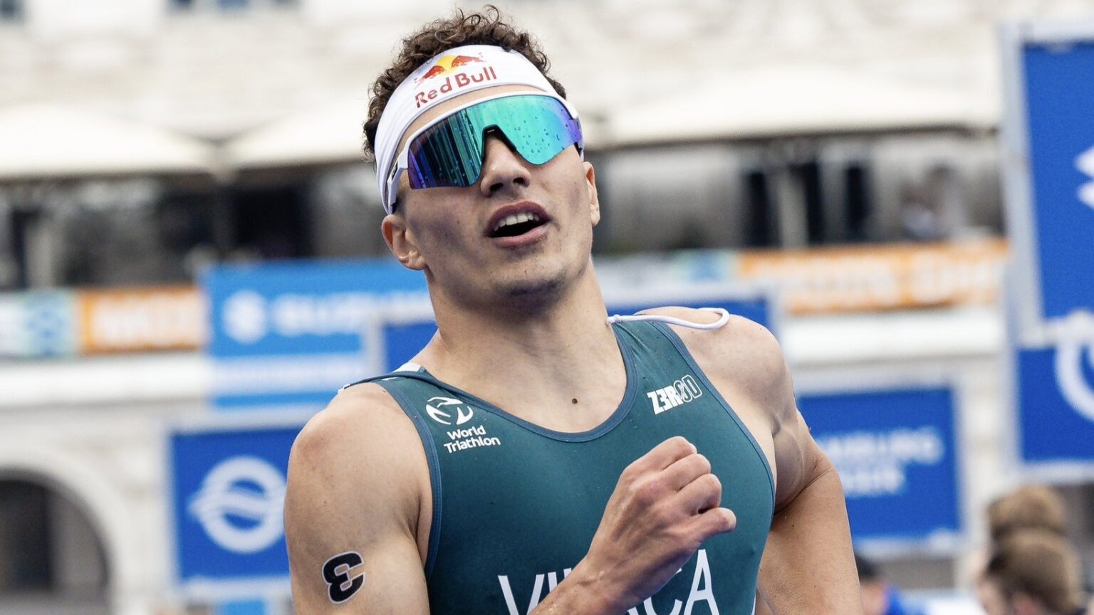 Vasco Vilaça 2.º classificado no Ironman 70.3 no Bahrein