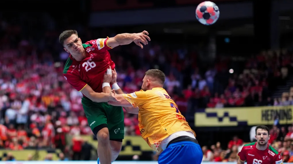 Portugal entra a vencer no Europeu