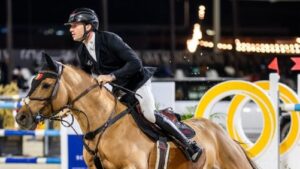 Rodrigo Giesteira perto do pódio em Abu Dhabi