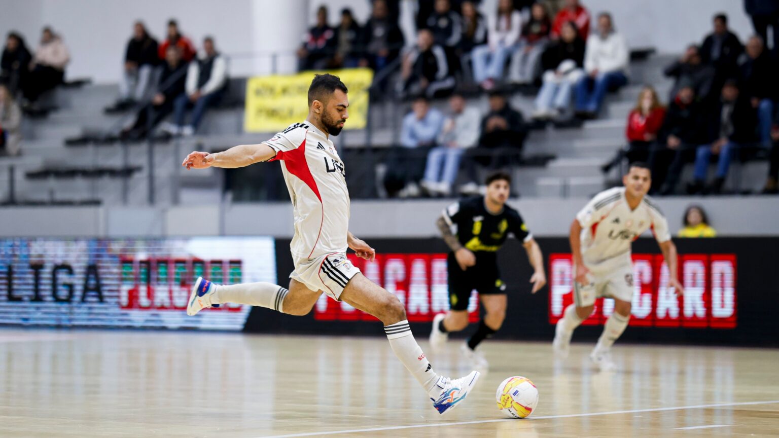 Águias continuam percurso imaculado na Liga