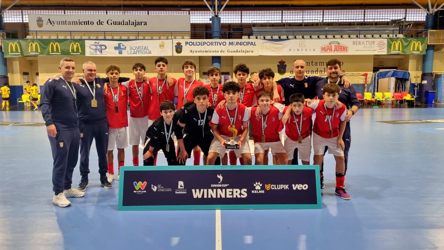 Equipa sub-15 do Sp. Braga vence torneio em Espanha