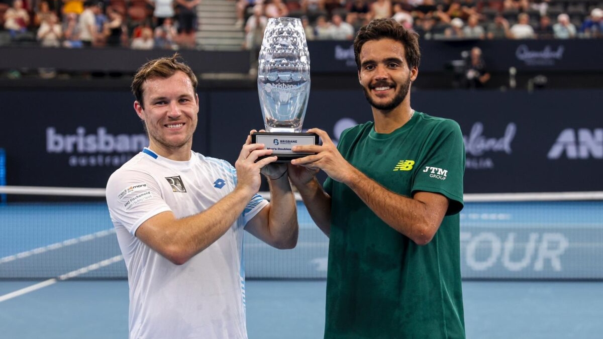 Francisco Cabral triunfa em pares no torneio de Brisbane