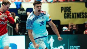 Kiko e Salvador no sete ideal do Europeu