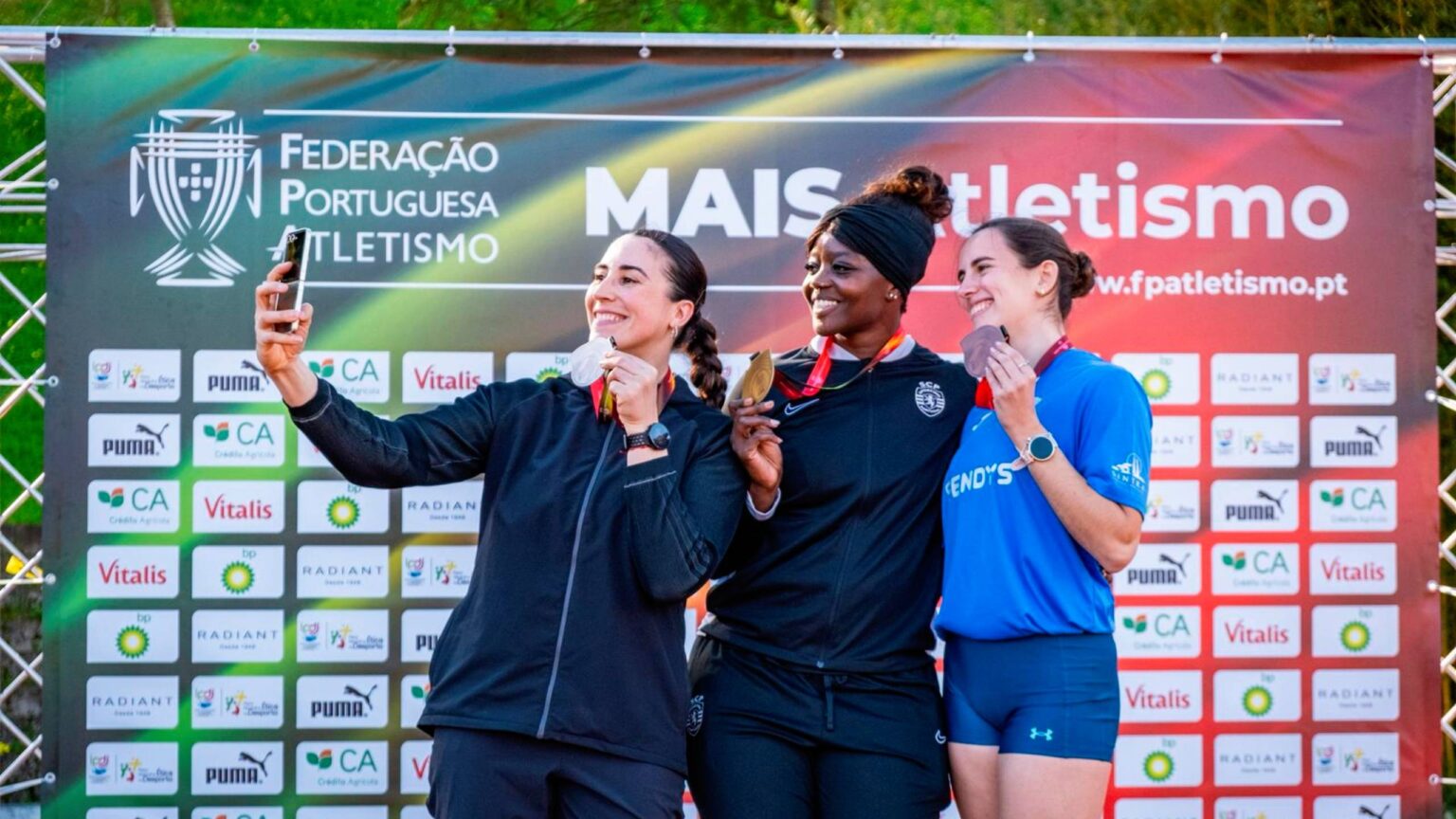 Liliana Cá campeã de Lançamento do Disco