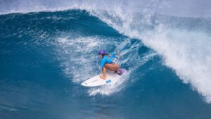 Francisca Veselko é 7.ª no Havai e qualifica-se para o circuito mundial