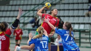 Seleção feminina bate Ilhas Faroé em Matosinhos