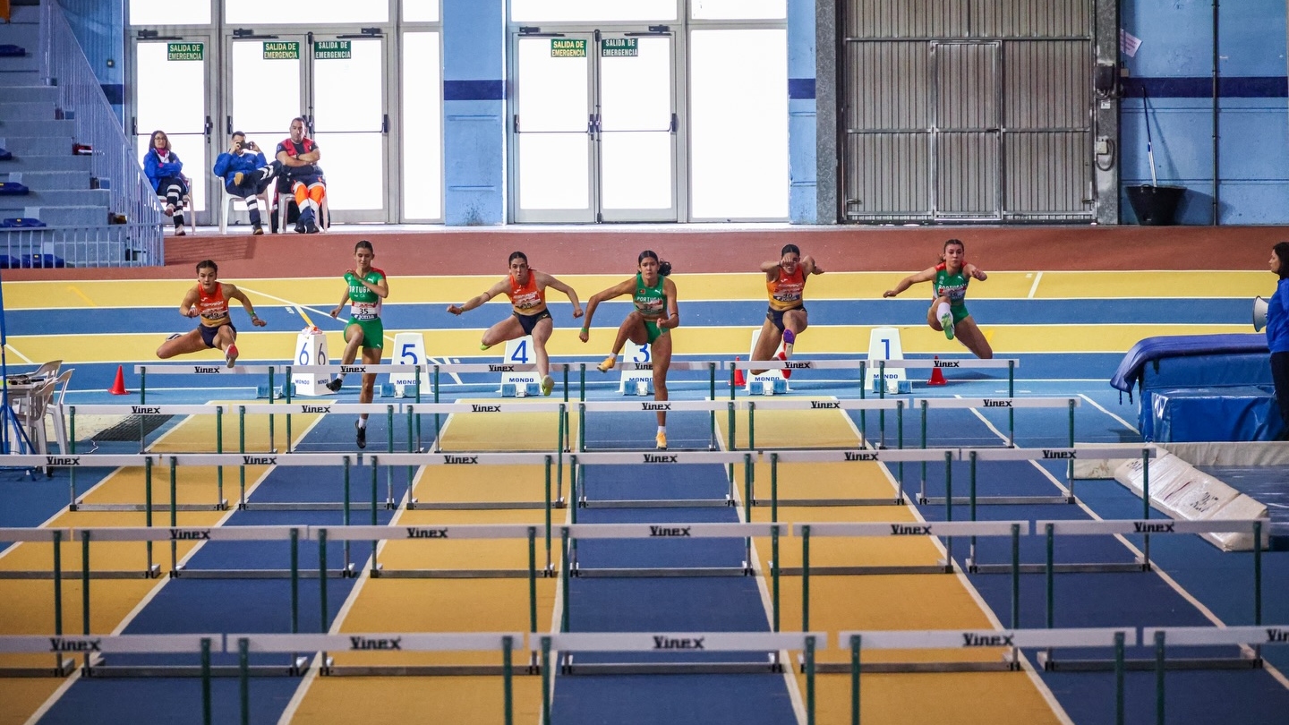 Sara Ferreira campeã ibérica sub-18 e com recorde nacional