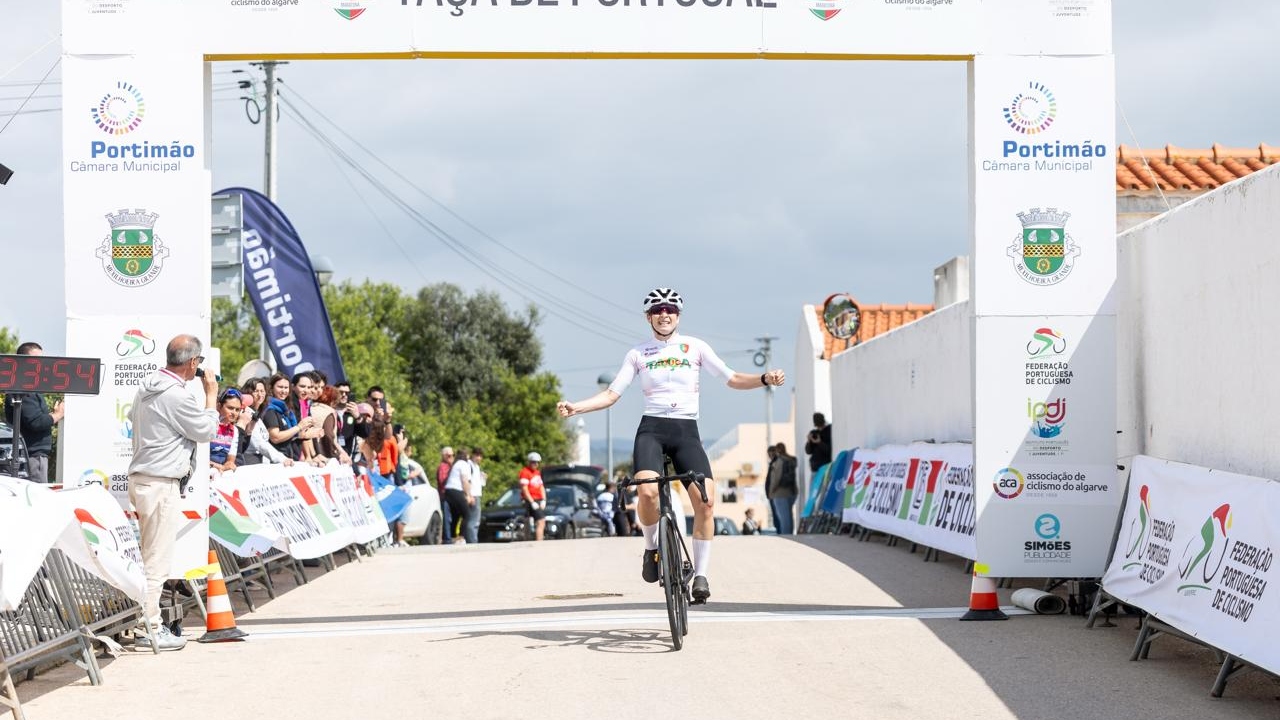 Daniela Campos brilha em jornada dupla da Taça Feminina