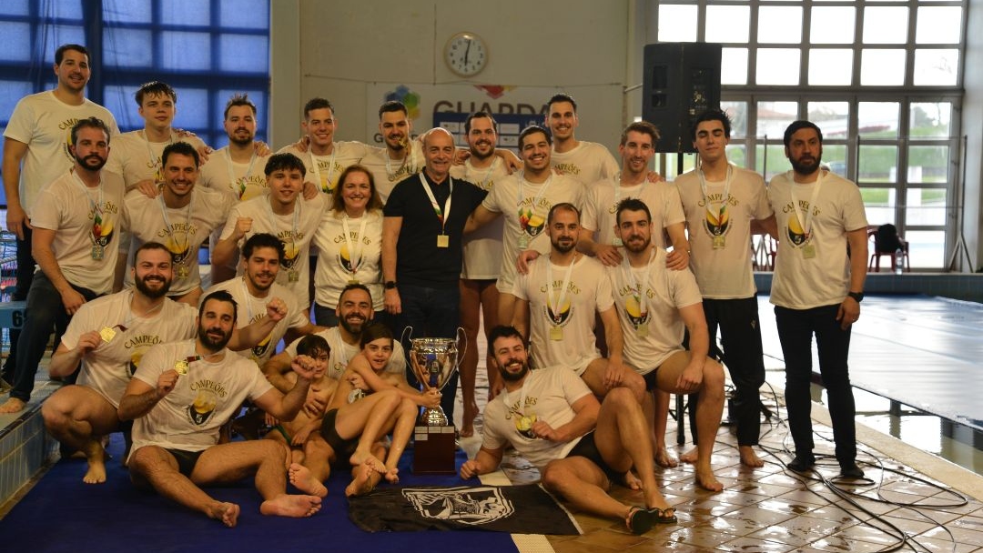 Vitória SC e Benfica erguem Taças de Portugal