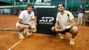 Dois títulos lusos no Brasil