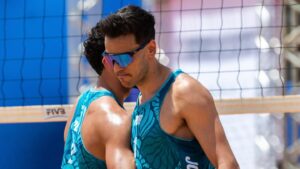 Pedrosa e Campos no top-10 no México