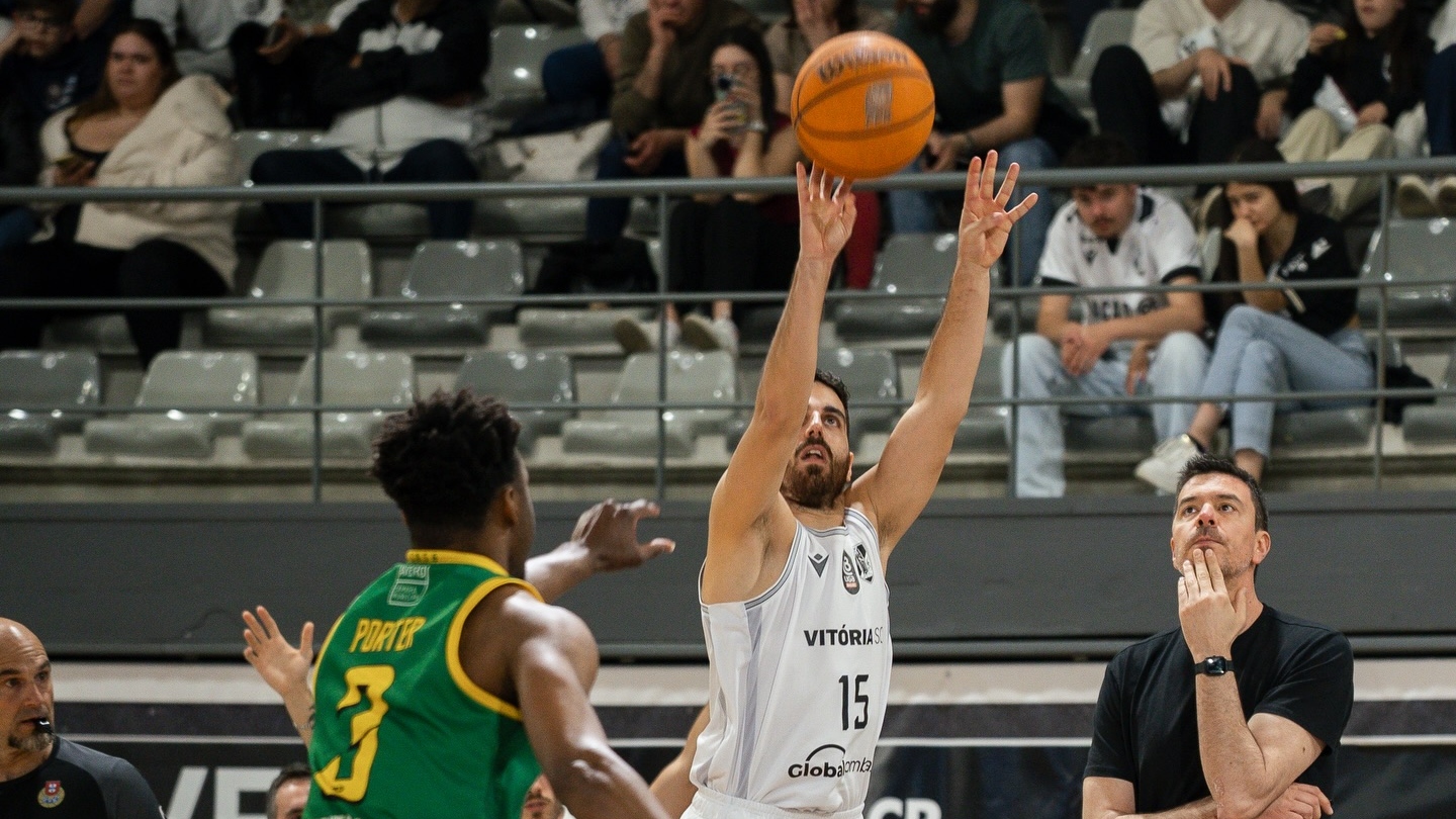 Vitória SC triunfa na receção ao Esgueira