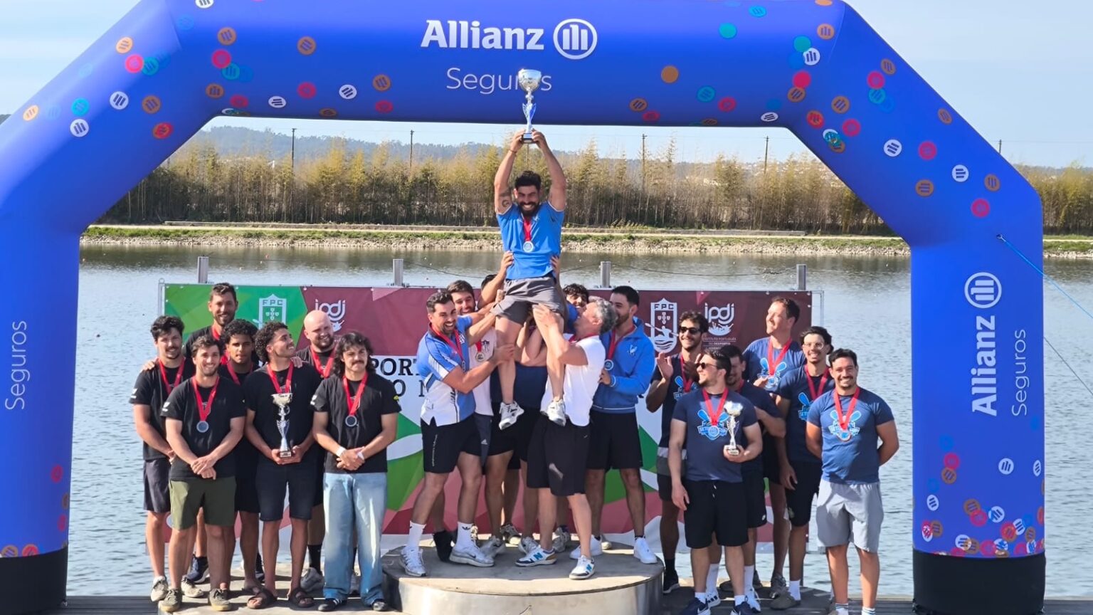 Fluvial Coimbra vence 1.ª fase do campeonato da Kayak Polo