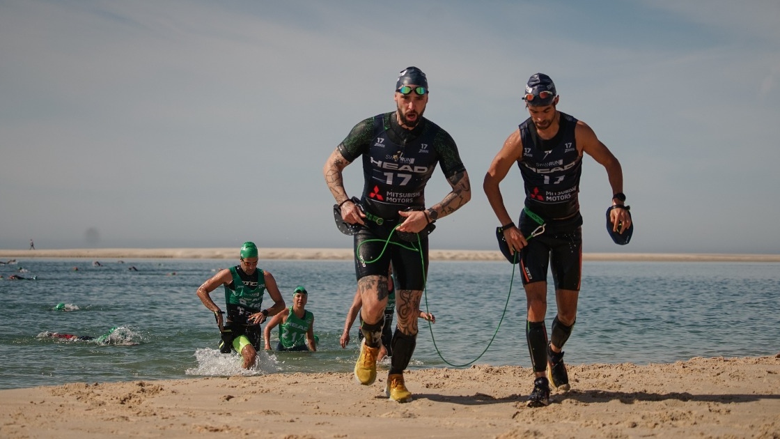 João Magalhães e Carlos Pestana vencem Swimrun em Tróia
