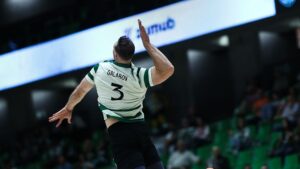 Leões e águias adiantam-se nas 'meias' do campeonato