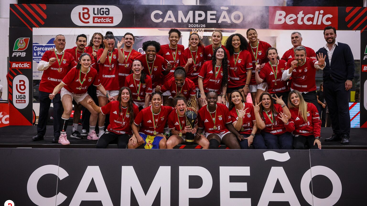 Benfica sagra-se tricampeão nacional feminino