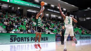 Sporting entra a ganhar nos quartos de final
