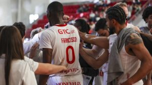 Três semifinalistas apurados e uma 'negra'
