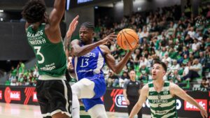 FC Porto toma a dianteira nas 'meias' frente ao Sporting