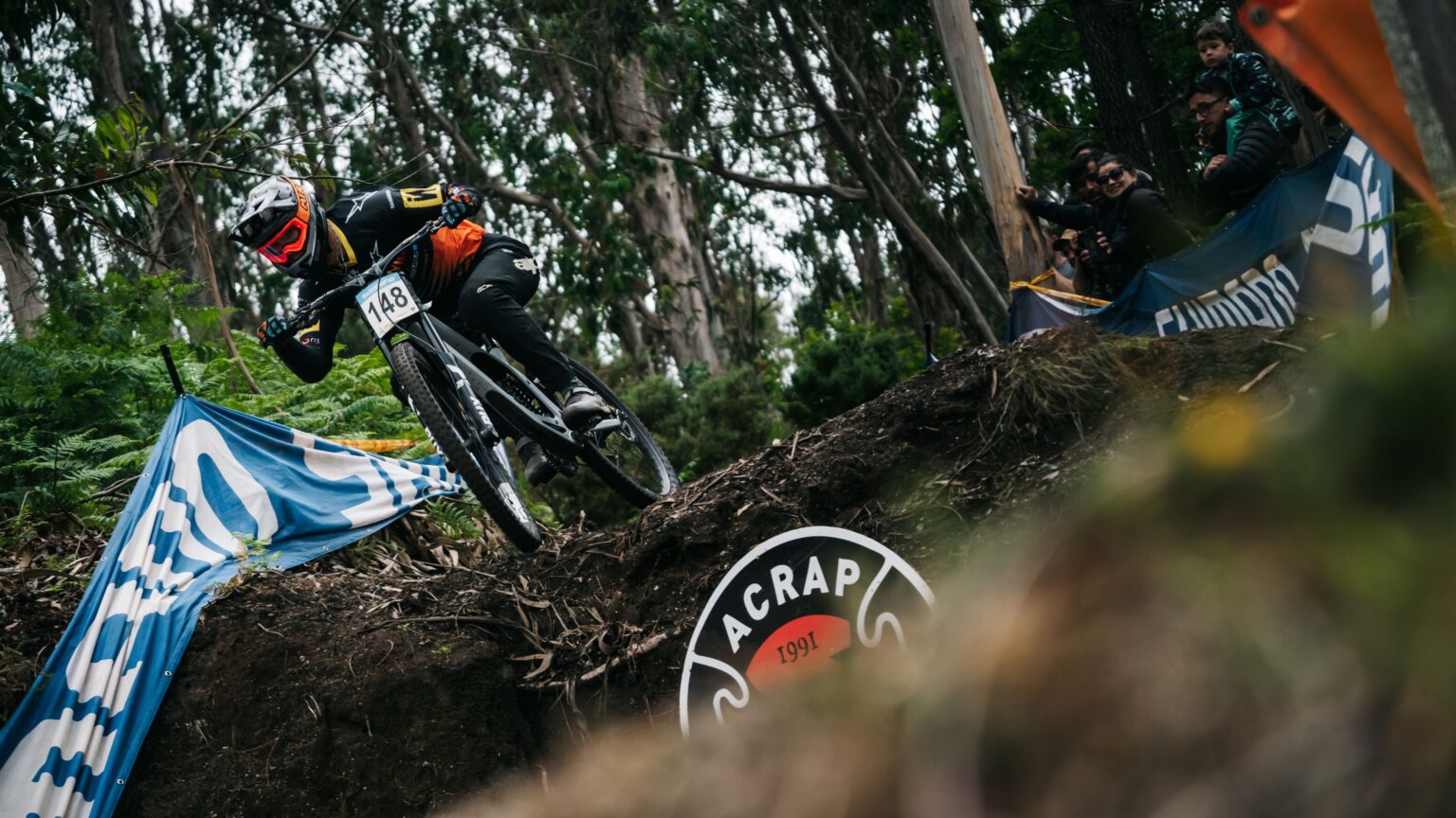 Noa Walker e Kira Zamora vencem Downhill em Prozelo