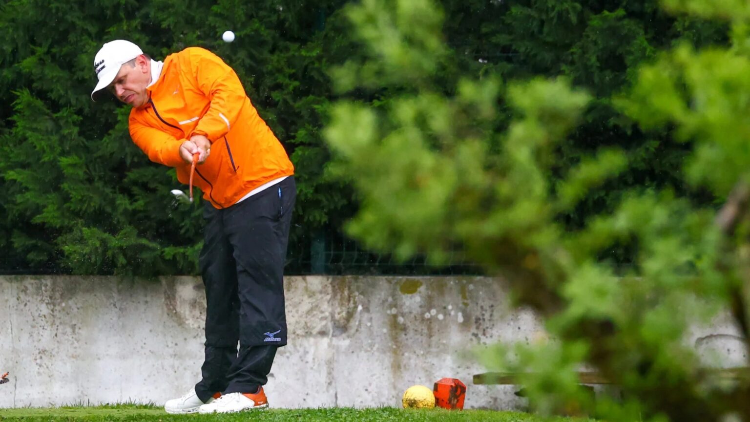Hugo e Tendeiro campeões de Mid-Amateur e Seniores de Pitch&Putt